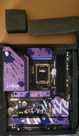 mat-platu-asrock-z790-livemixer-big-0