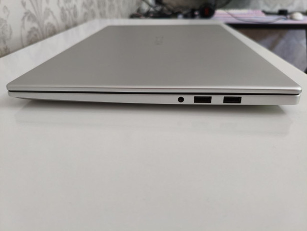 ultrabuk-huawei-matebook-d15-kak-novyi-big-2