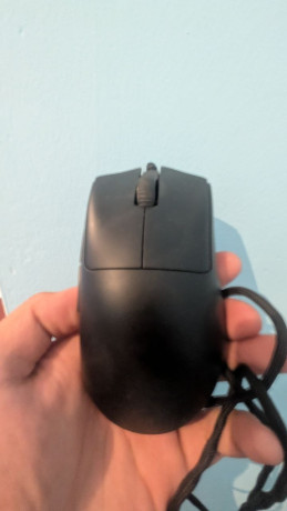 razer-deathadder-v3-big-0