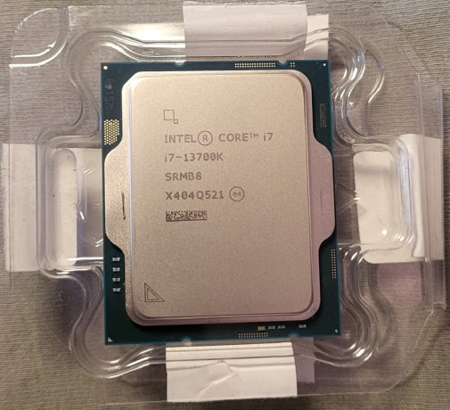materinskuiu-platu-asrock-z790-livemixer-bu-mesiac-v-ispolzovanii-big-3